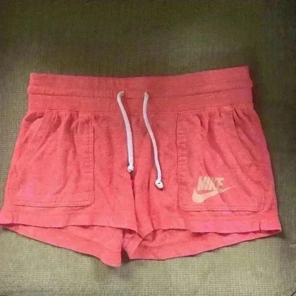 Nike women’s short
